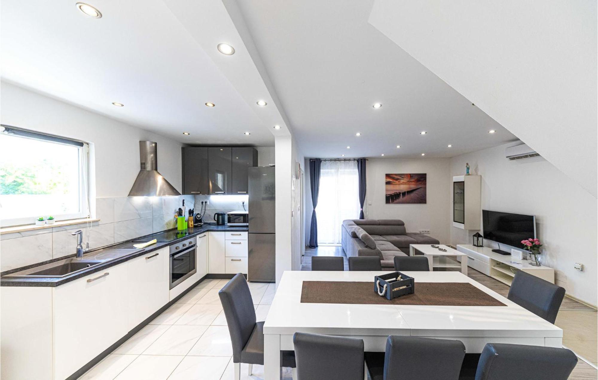 Stunning Home In Marina With Heated Swimming Pool Esterno foto
